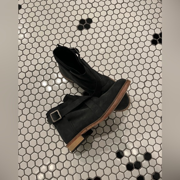 Free people - Picture 2 of 4